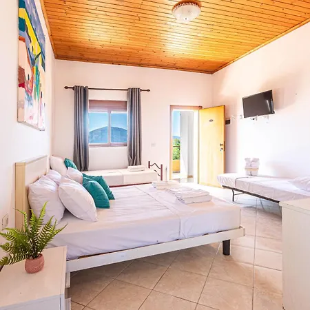 Radhima Sea View 5 - Kitchen, Parking & Balcony Vlorë